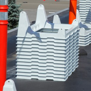 The DynoRaxx system is palletized, and 60 baskets can stack to a pallet. This saves money in shipping costs and saves space on the roof when preparing to install.
